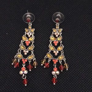Beautiful Crystal/ Rhinestone dangle earrings